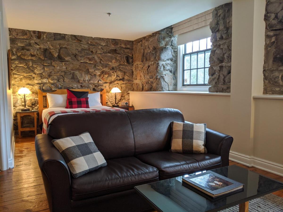 Lodge Moulin Mill &